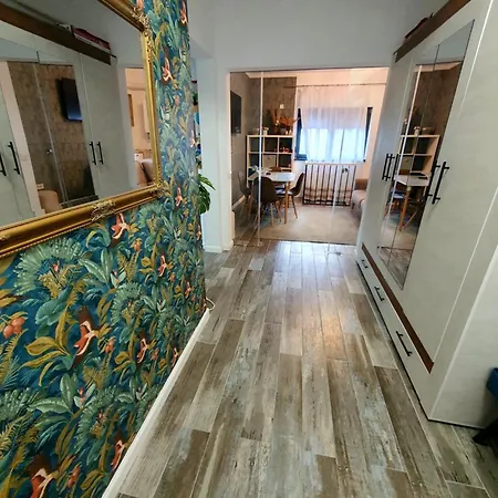 Apartment Center Nest *